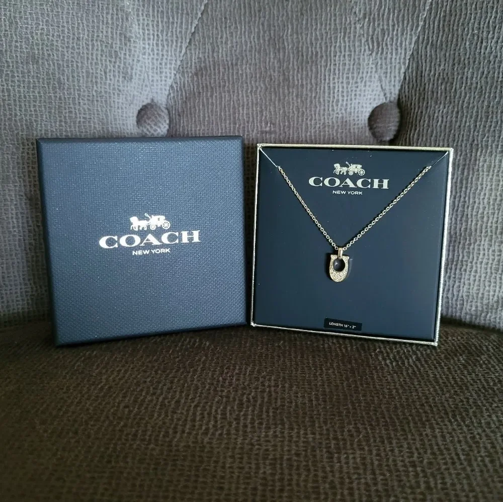 Coach Gold💛 Signature🖋 C Pendant Necklace - NIB